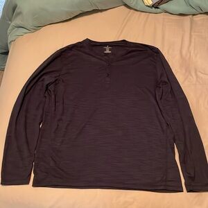 Fabletics men’s activewear long sleeve Tee